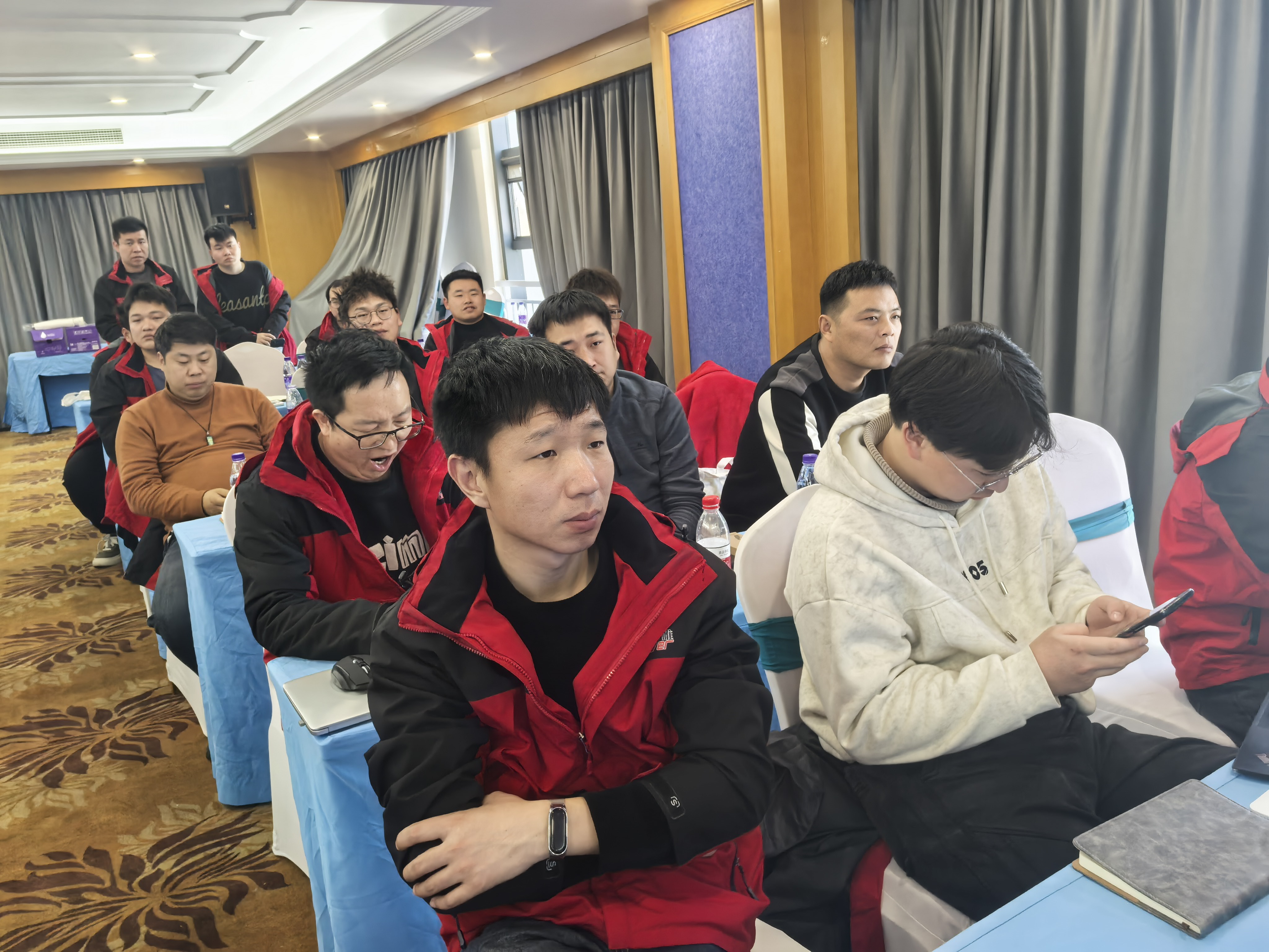 2025年终售后团队专项培训会议及“黄山”团建活动